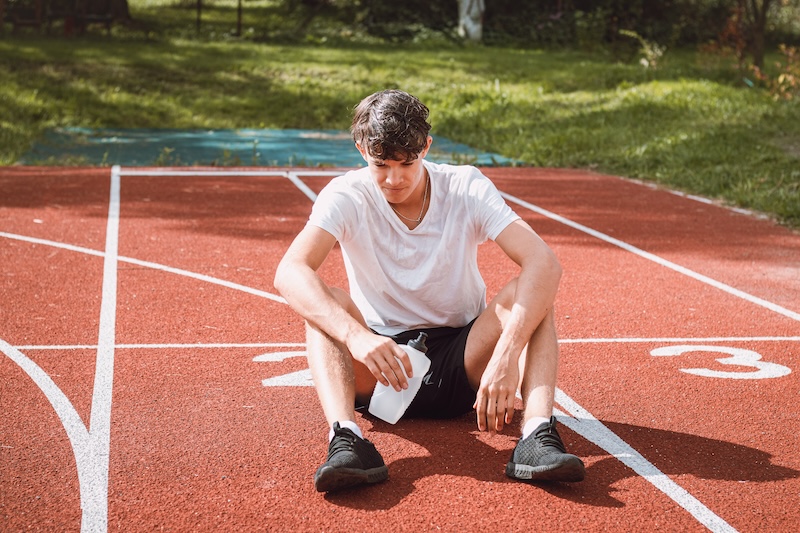 Heat Injury Prevention: Protecting Athletes from Heat Exhaustion and Heat Stroke Heat Injury Prevention: Protecting Athletes from Heat Exhaustion and Heat Stroke